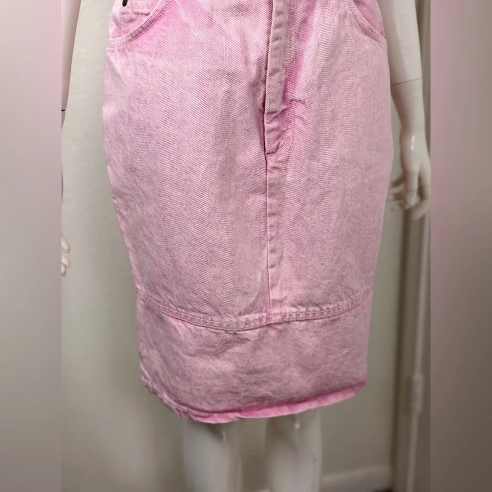 Levi’s vintage Pastel Pink Denim Skirt Sz 11. D10